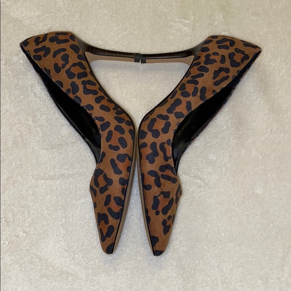 BCBGeneration Leopard Print Heels size 7 - Picture 6 of 10